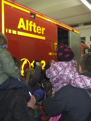 Feuerwehrbesuch bei der Vater-Kind-Aktion am 23.01.2015, © Martin Sander